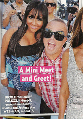 Illustration for article titled This Week In Tabloids: Ashton Cheats On Demi (Again)